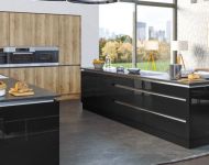 Halifax Natural Oak Ultragloss Black Kitchen